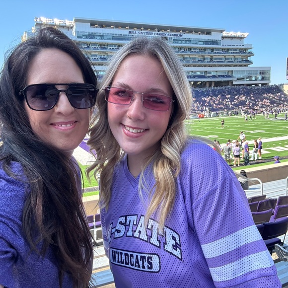 Meet your Posher, Jennifer - Picture 3 of 6